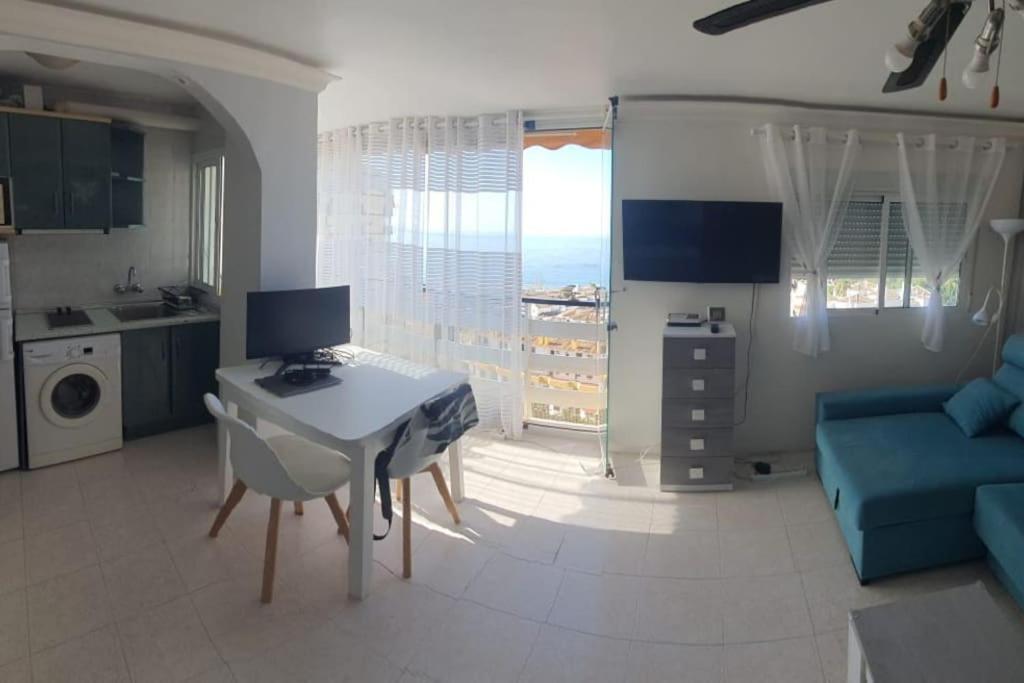 Apartamento Con Terraza A Pie De Playa *
